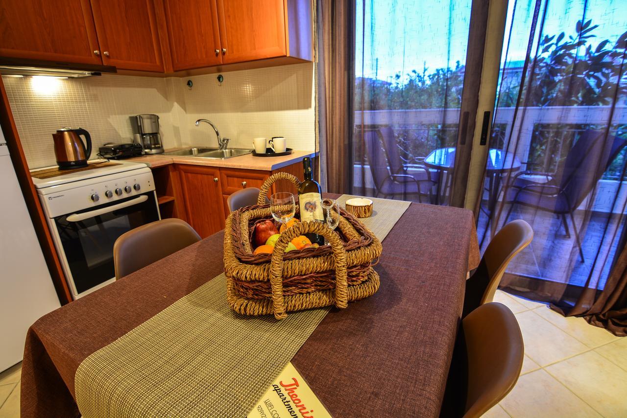 Theoni'S Apartments Xylokastro Dış mekan fotoğraf